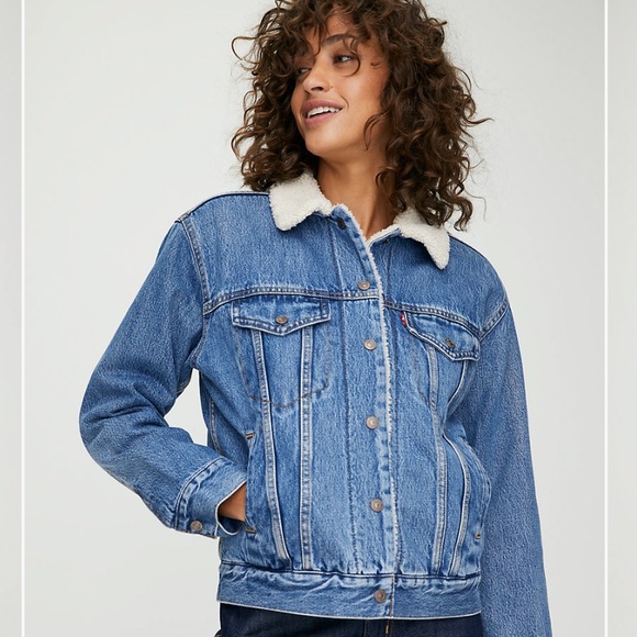 Levi’s Ex Bf Sherpa Jacket - Picture 2 of 5